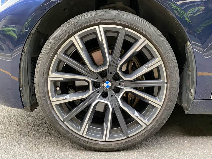 BMW 7-Series 2022 740 Li x Drive — фото 12