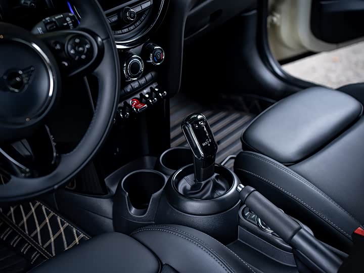 MINI Hatch — фото 13