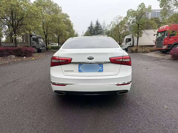 Kia Cadenza — фото 8