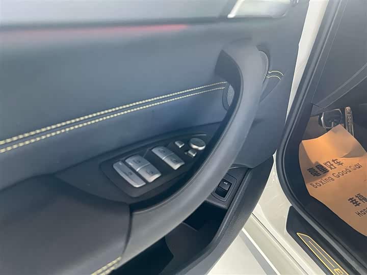BMW X2 2023 x Drive 25i — фото 18