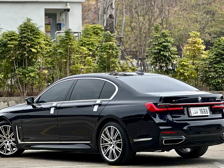 BMW 7-Series 2021 740 Li x Drive — фото 4