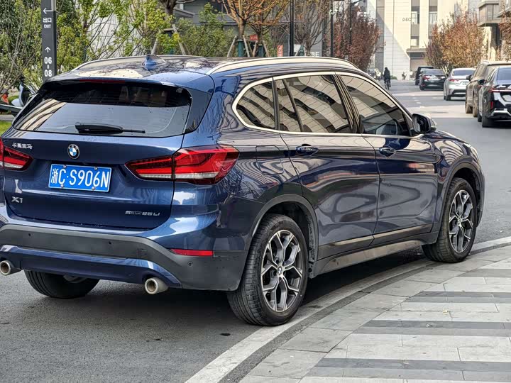 BMW X1 2021 s Drive 25 Li Leading — фото 5