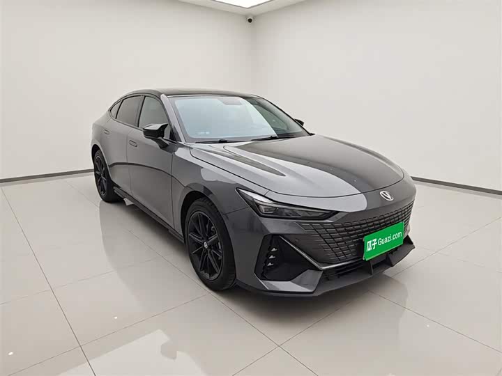 Changan UNI-V 2022 1.5 T Premium — фото 23