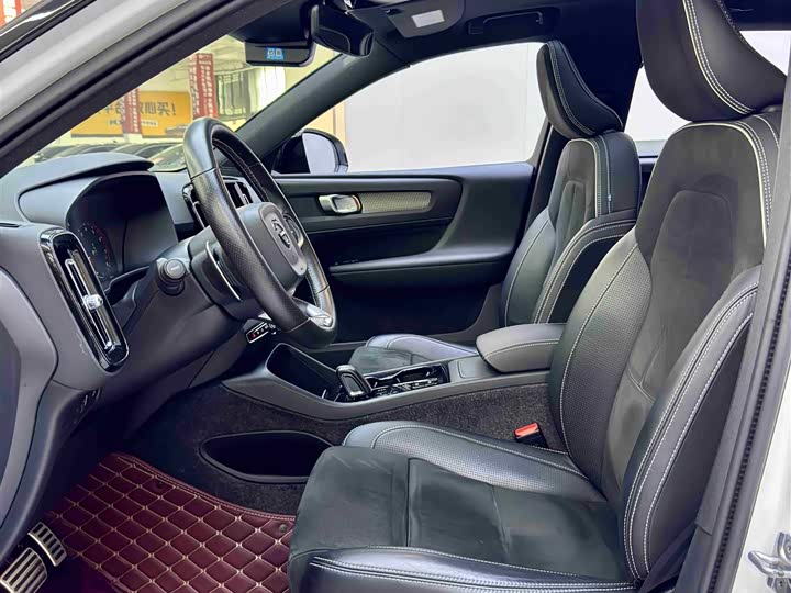 Volvo XC40 2020 T 4 WD — фото 8