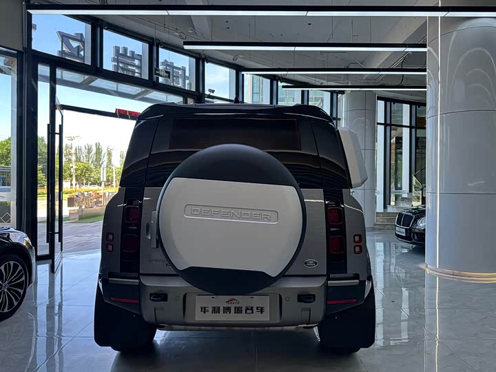 Land Rover Defender — фото 23