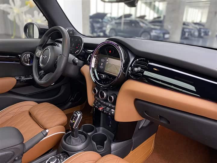 MINI Hatch — фото 10