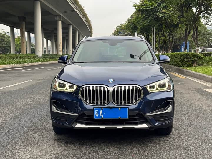 BMW X1 2018 x Drive 20 Li — фото 2