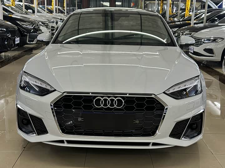 Audi A5 2024 Sportback 40 TFSI — фото 2