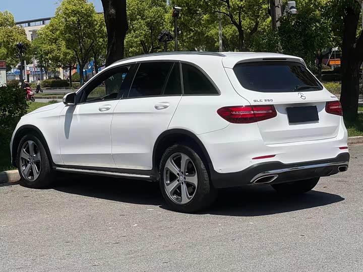 Mercedes-Benz GLC 260 4MATIC динамик — фото 9