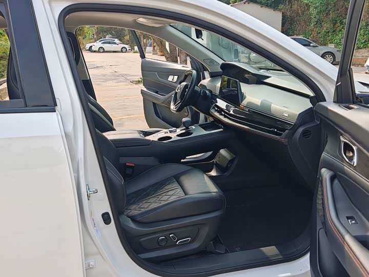 Changan UNI-K 2021 2.0 T Premium — фото 16