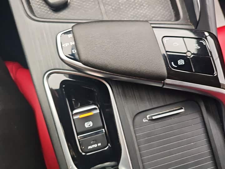 Changan UNI-T 2020 1.5 T Premium — фото 14