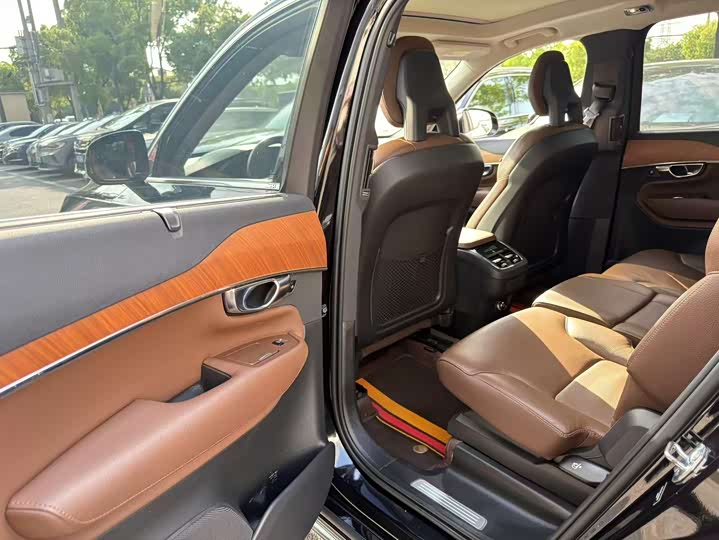 Volvo XC90 2020 T 6 7 — фото 14