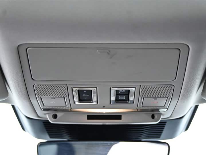Jaguar XFL 2023 XFL 2.0 T P 200 2 WD — фото 29