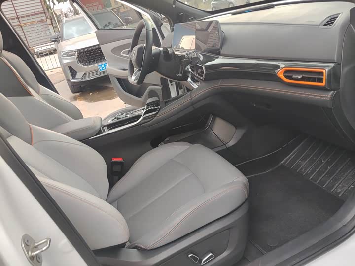 Changan UNI-T 2021 1.5 T Flagship — фото 21