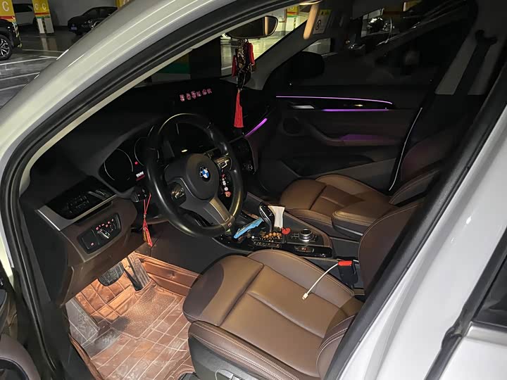 BMW X1 sDrive20Li премиум — фото 3