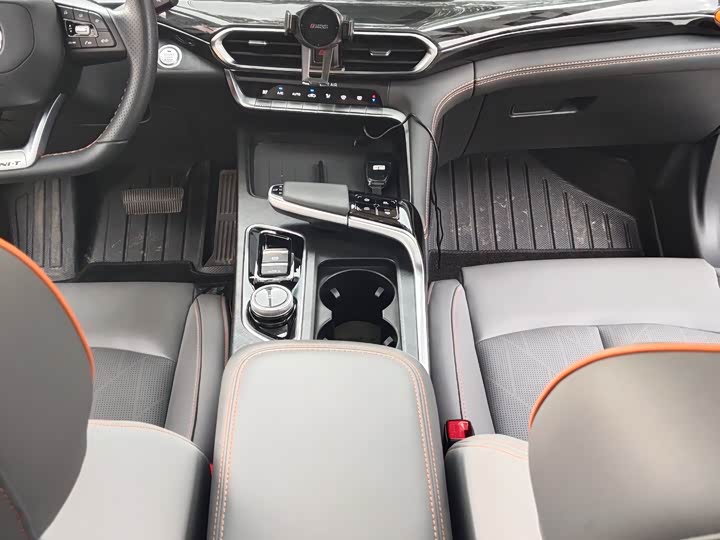 Changan UNI-T 2021 1.5 T Flagship — фото 17