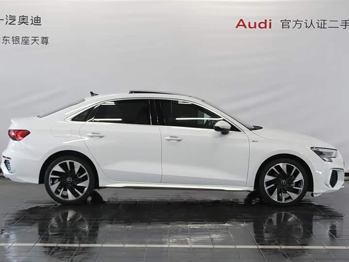 Audi A3 2024 A 3 L Limousine 35 TFSI Sport — фото 4
