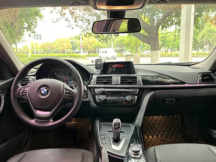BMW 3-Series 2017 320 Li MSport — фото 9