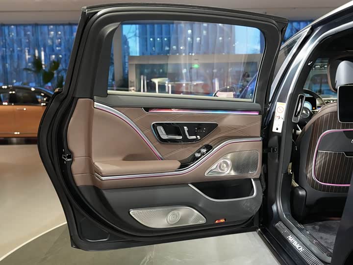 Maybach S-Class 2022 S 680 4 MATIC — фото 18