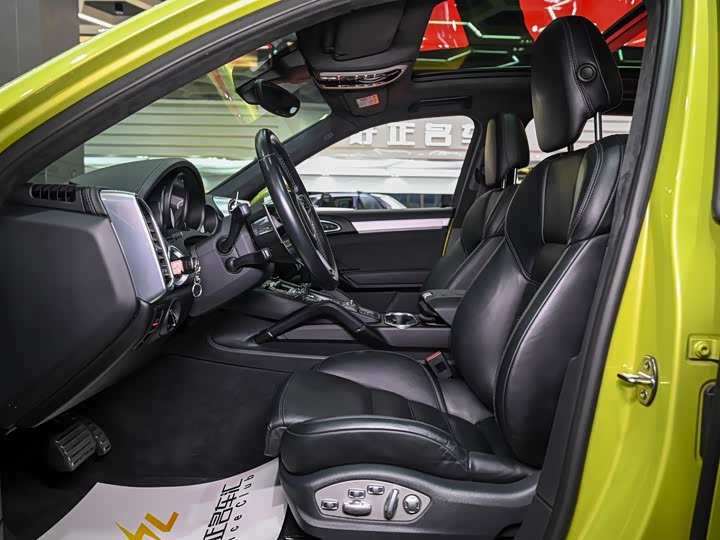 Porsche Cayenne 2015 Cayenne GTS 3.6 T — фото 9