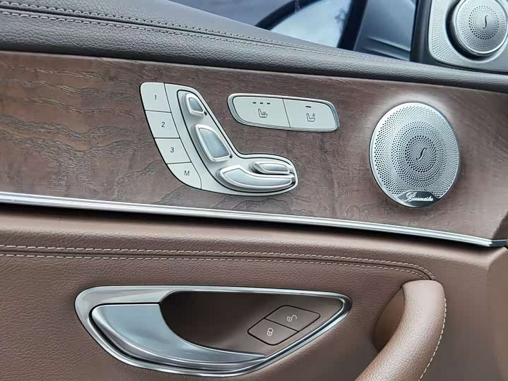 Mercedes-Benz E-Class E 320 L 4MATIC — фото 5