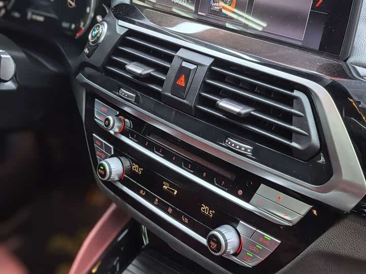 BMW X4 2019 x Drive 25i M — фото 24
