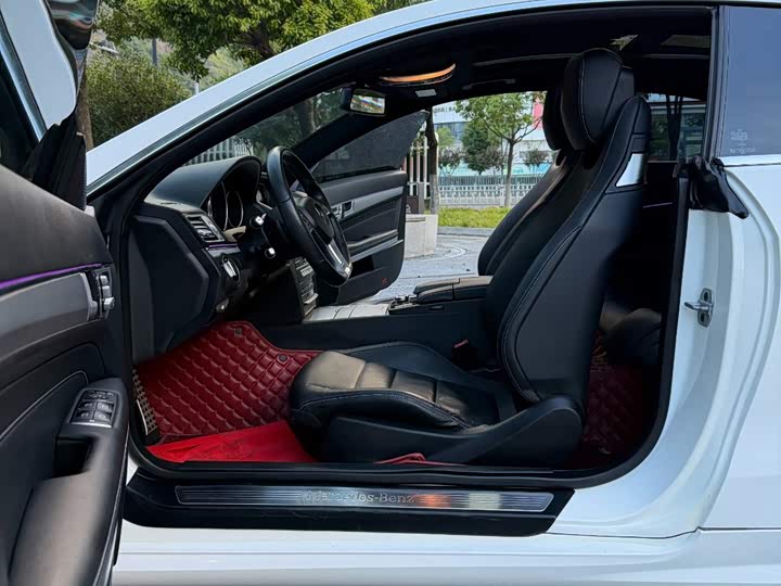 Mercedes-Benz E-Class E 200 — фото 10
