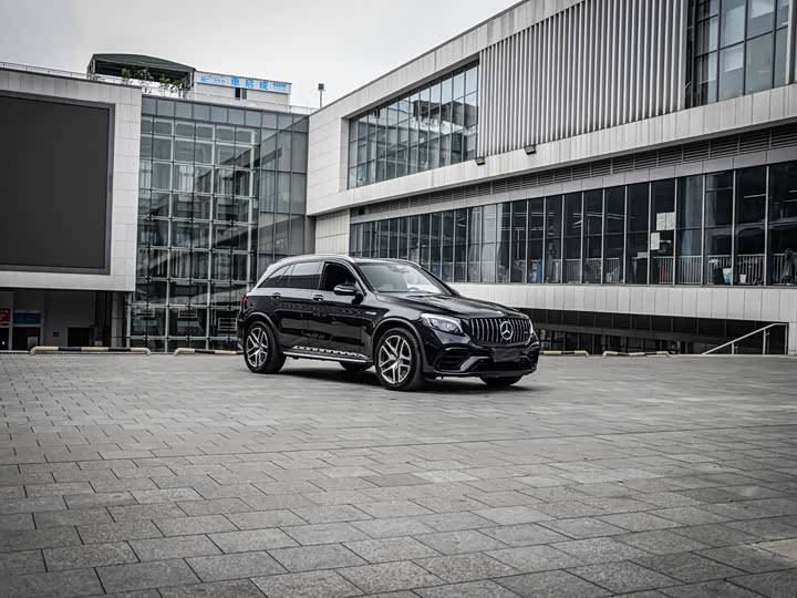 Mercedes-Benz GLC 2018 AMG GLC 63 4 MATIC+ — фото 2