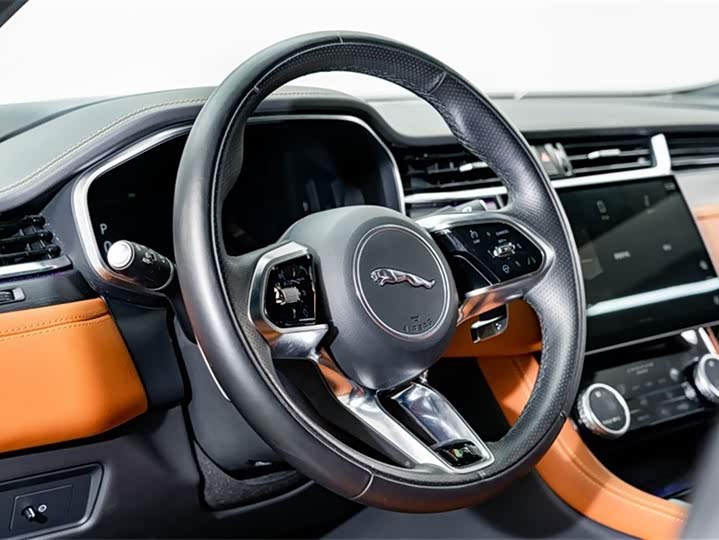 Jaguar XFL 2024 2.0 T P 300 4 WD — фото 13