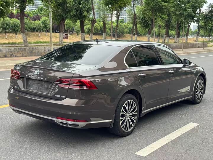 Volkswagen Phideon — фото 7