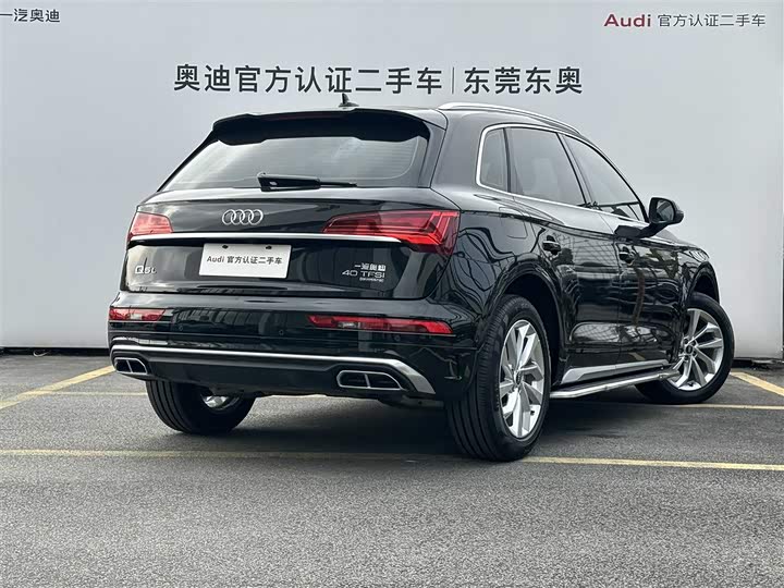 Audi Q5L 2022 40 T — фото 4