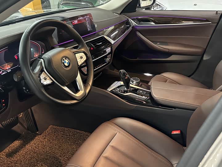 BMW 5 Series 525Li люкс-пакет — фото 12