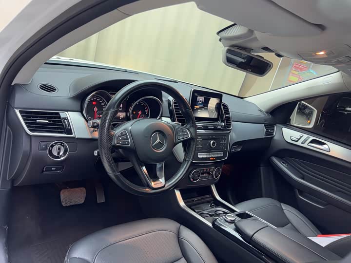 Mercedes-Benz GLE 2015 GLE 320 4 MATIC SUV — фото 10