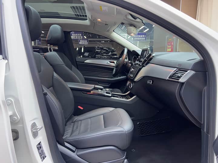 Mercedes-Benz GLE 2015 GLE 320 4 MATIC SUV — фото 4