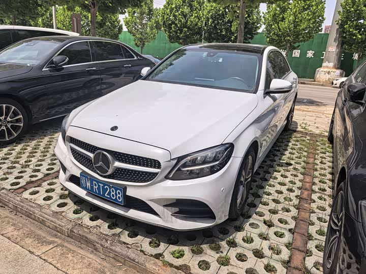 Mercedes-Benz C-Class 2020 C 260 L — фото 1