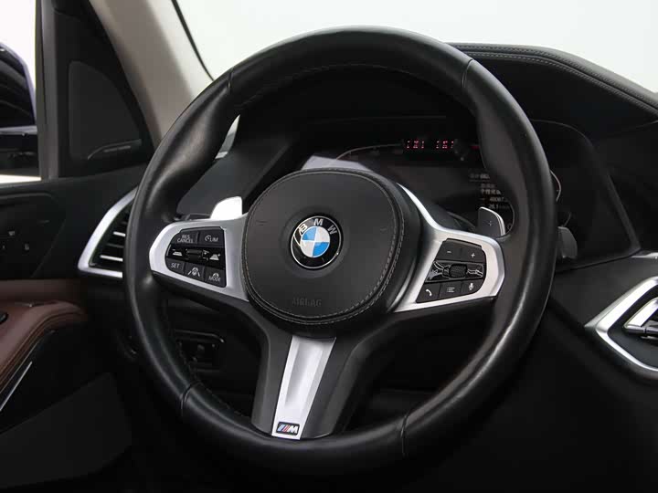BMW X5 2019 x Drive 40i M — фото 4