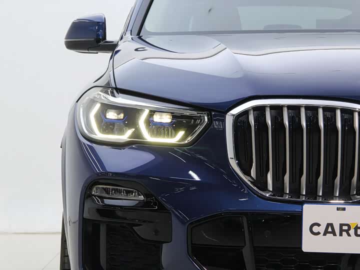 BMW X5 2019 x Drive 40i M — фото 12