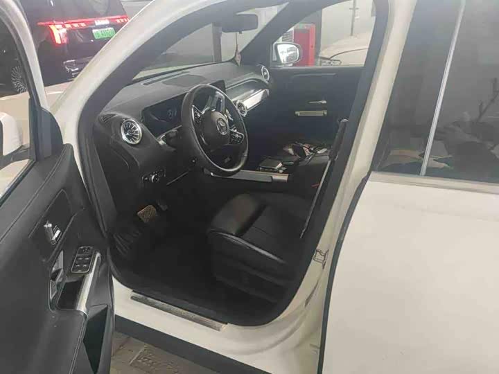 Mercedes-Benz GLB 2022 GLB 200 — фото 17