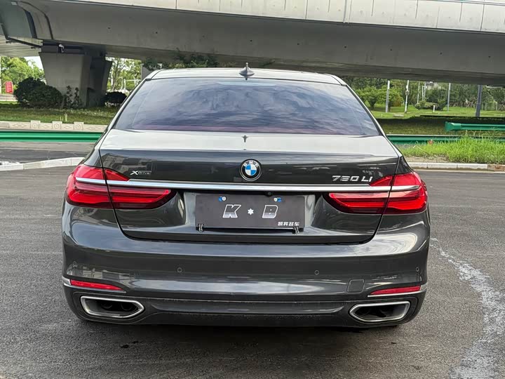 BMW 7 Series 750Li xDrive — фото 4