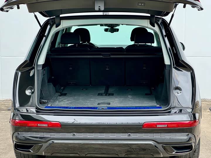 Audi Q7 2023 55 TFSI quattro S line Sport — фото 15