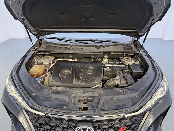 Changan CS75 PLUS 2021 2.0 T AT — фото 17