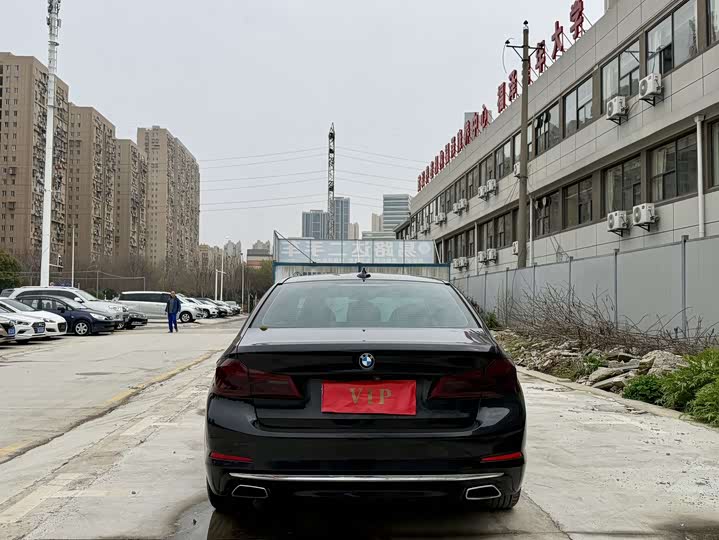 BMW 5-Series 2019 530 Li Leading — фото 7