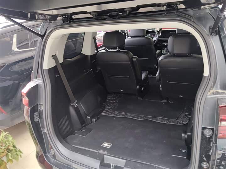 Trumpchi M6 2021 270 T DCT ( ) — фото 19