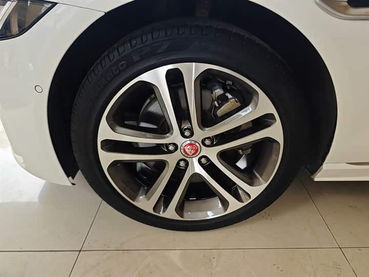 Jaguar XEL 2020 2.0 T 200 PS R-DYNAMIC S — фото 25