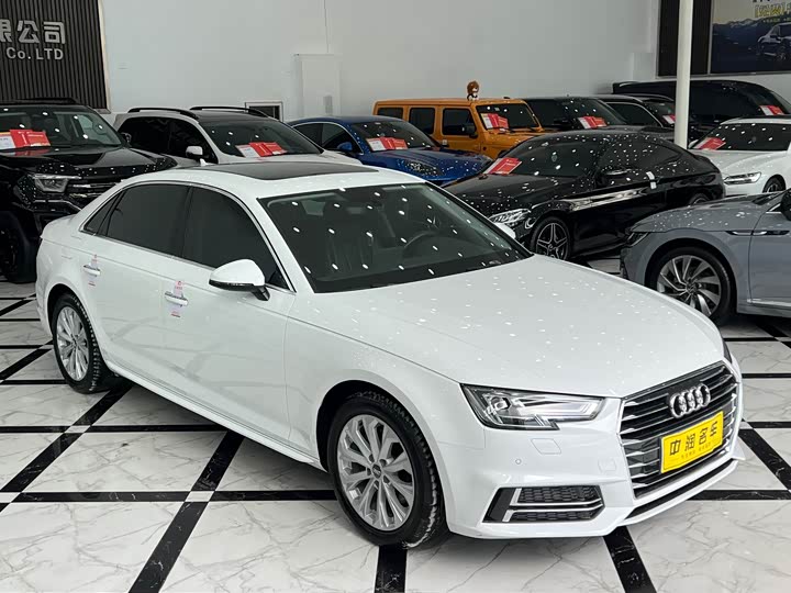 Audi A4L 2019 40 TFSI VI — фото 3
