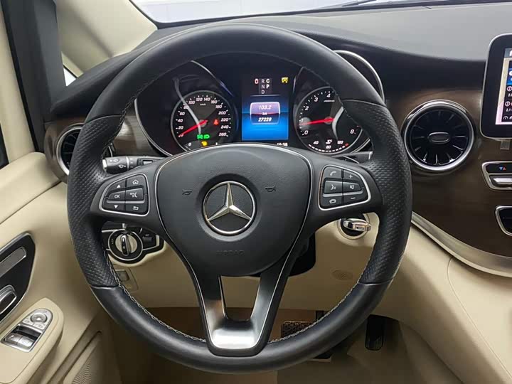 Mercedes-Benz V-Class 2022 V 260 — фото 14