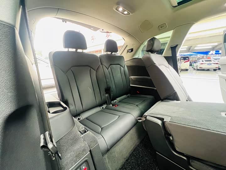 Audi Q7 2022 55 TFSI quattro S line Premium — фото 21