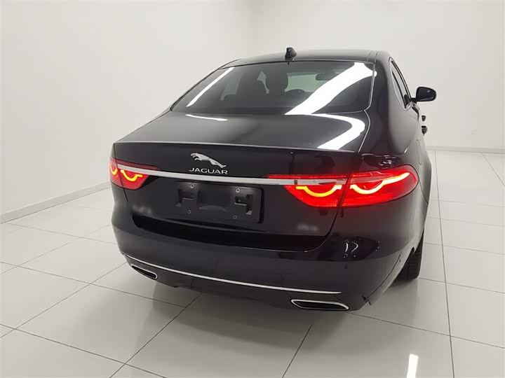 Jaguar XFL 2018 XFL 2.0 T 200 PS — фото 6