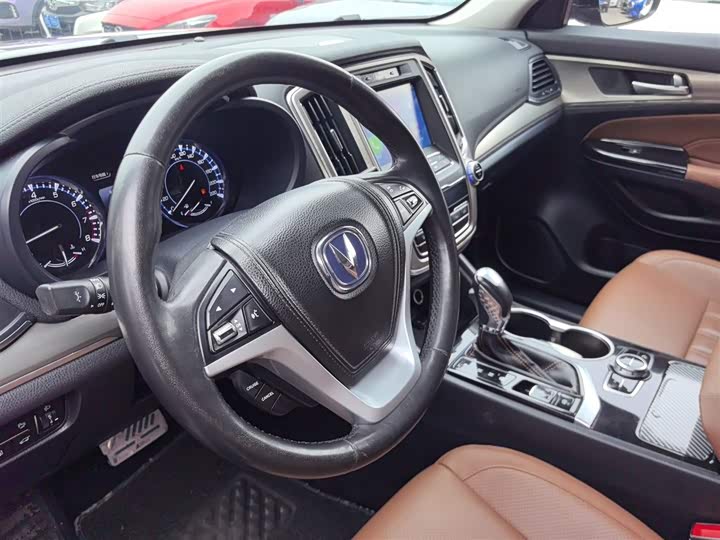 Changan CS95 2017 2.0 T 2 WD — фото 9