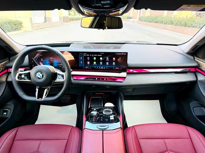 BMW 5 Series 530Li премиум люкс-пакет — фото 3